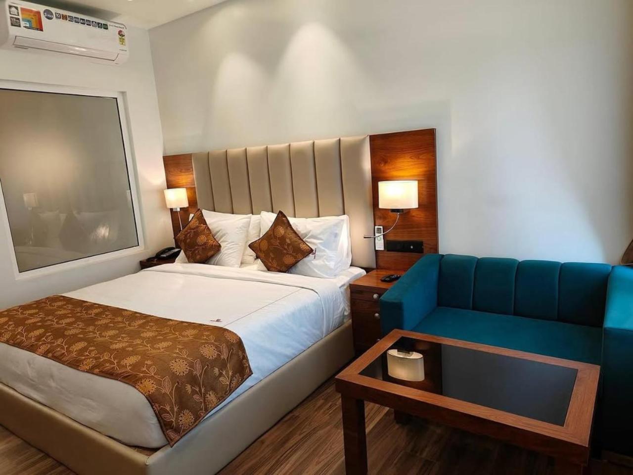 Hotel O Cean Suites Near Igi Airport New Delhi Buitenkant foto