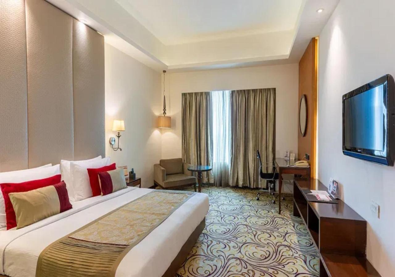 Hotel O Cean Suites Near Igi Airport New Delhi Buitenkant foto