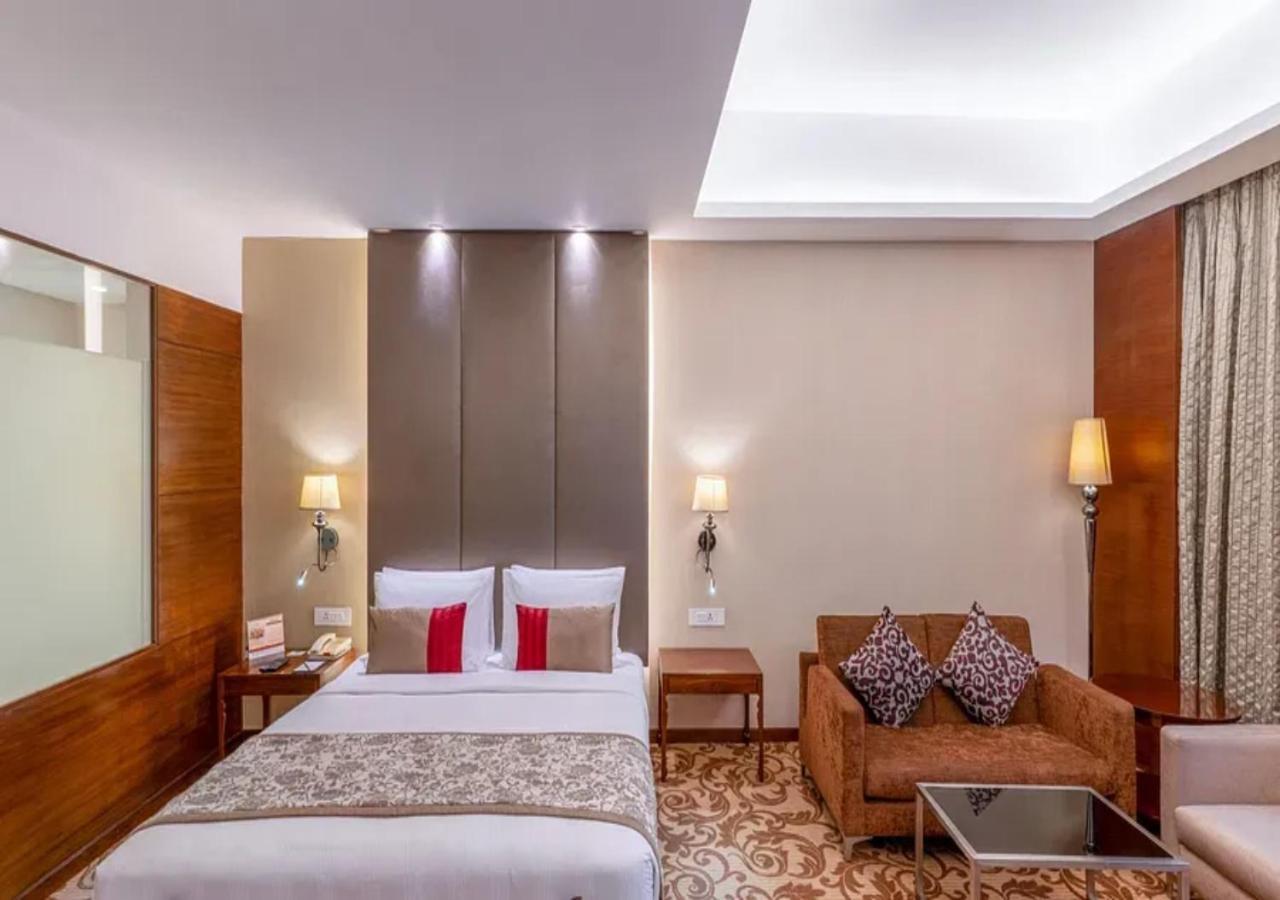 Hotel O Cean Suites Near Igi Airport New Delhi Buitenkant foto